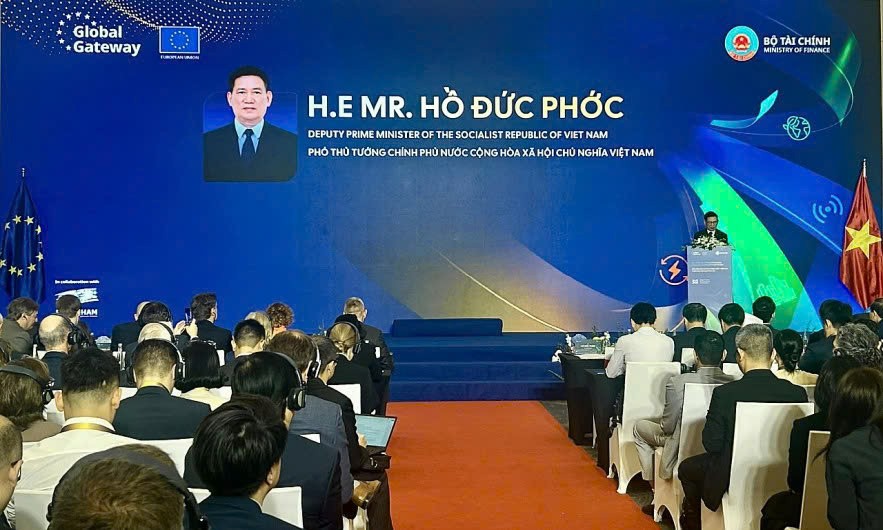 Phó Thủ tướng Hồ Đức Phớc phát biểu