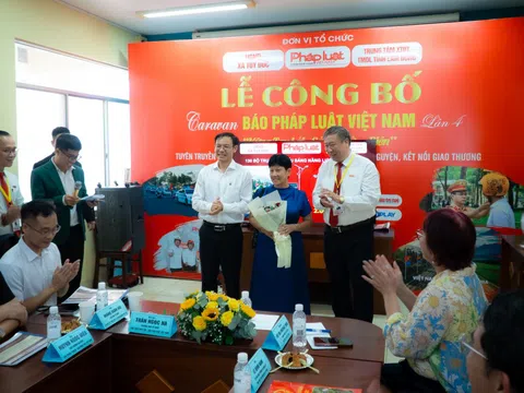 Caravan báo Pháp luật Việt Nam 2026 sẽ trao 1.000 mũ bảo hiểm, thắp sáng hơn 3 km đường biên