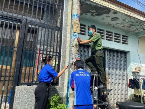 Đoàn thanh niên Thành phố Hồ Chí Minh ra quân xóa quảng cáo bẩn