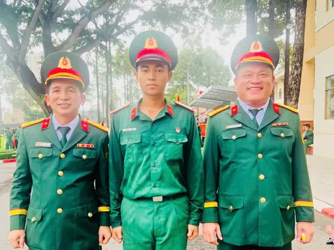 Tạm gác giảng đường Hàng không, nuôi khát vọng trở thành chính trị viên