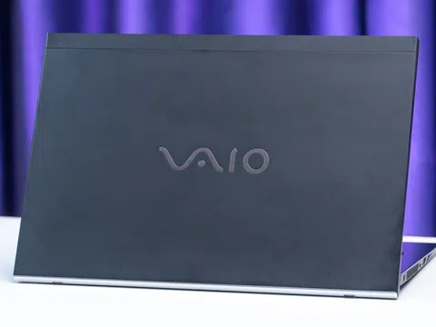 Thương hiệu “vang bóng một thời” Vaio bị bán