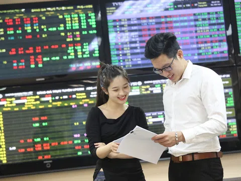 Thị trường vốn trầm lắng, doanh nghiệp đồng loạt hoãn phát hành cổ phiếu
