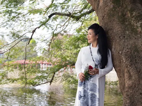 Những tác phẩm đầu xuân Quý Tị của nữ họa sĩ tài năng Châu Á Văn Dương Thành