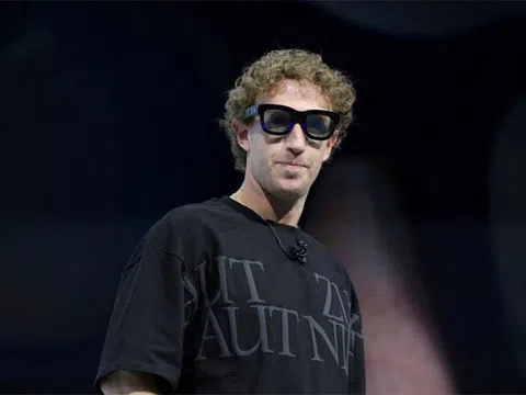 Mark Zuckerberg giàu thứ hai thế giới